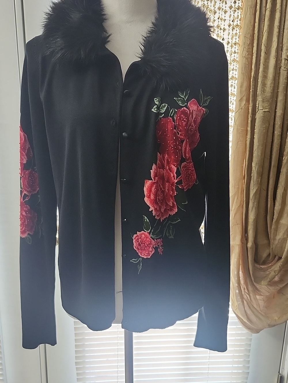 U-Knit Dresses Black Blazer with Red Rose Embroidery and Faux-Fur Collar